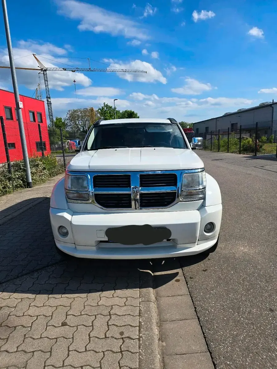 Gebraucht Dodge Nitro 177 PS (130 kW) 2008 Weiß SUV