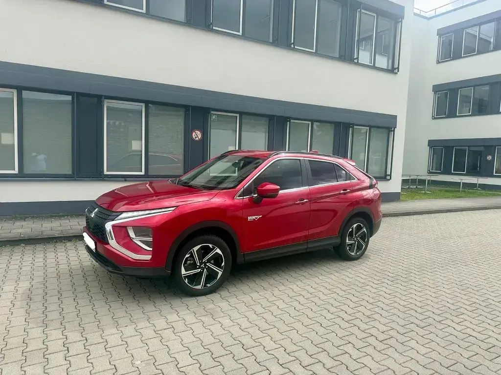 Gebraucht Mitsubishi Eclipse Cross Basis 188 PS (138 kW) 2025 Rot SUV