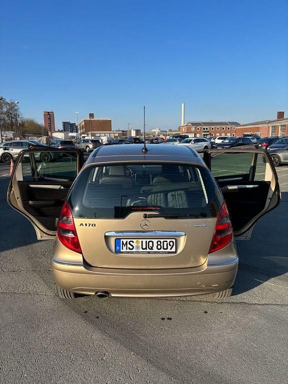 Gebraucht Mercedes A170 Elegance 116 PS (85 kW) 2005 Gold Van / Kleinbus