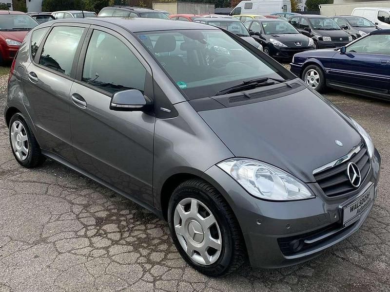 Gebraucht Mercedes A170 116 PS (85 kW) 2009 Mountaingrau Kleinwagen
