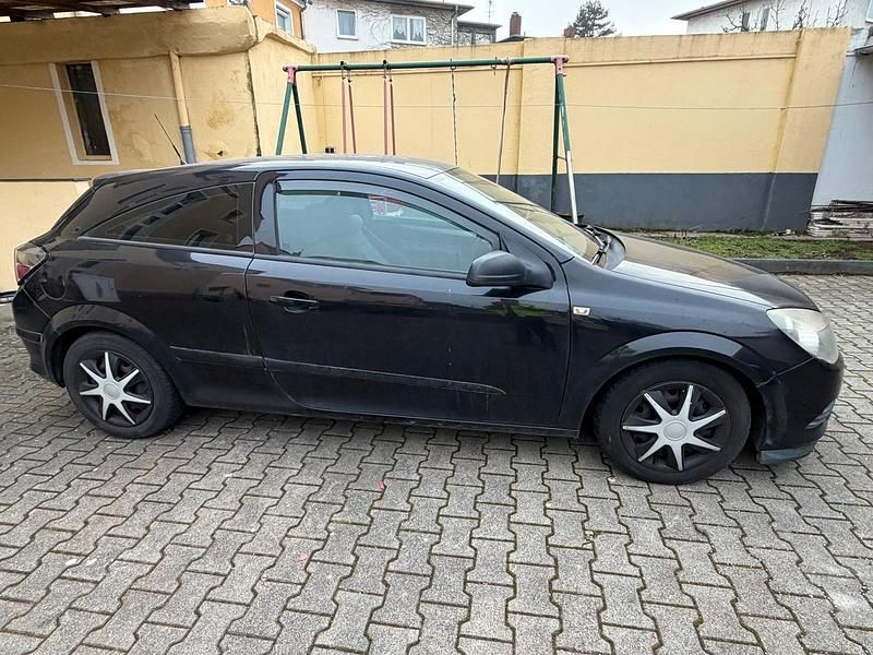 Gebraucht Opel Astra GTC 140 PS (102 kW) 2008 Schwarz Coupé