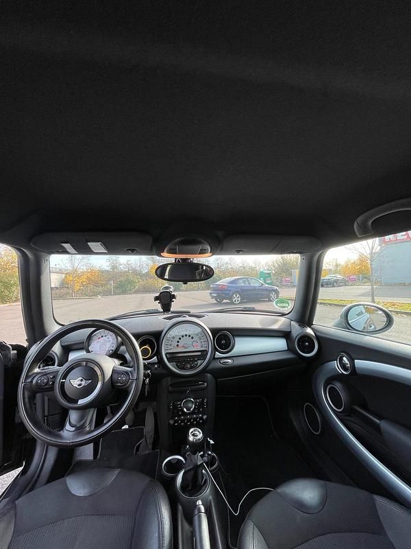 Gebraucht Mini Cooper 122 PS (89 kW) 2012 Schwarz Kleinwagen