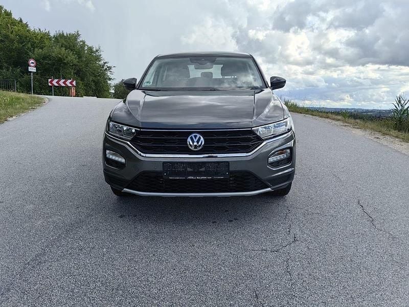 Grau Gebraucht 2019 VW T-Roc Style SUV | 18.650 € (Superpreis) - Bild 1/4