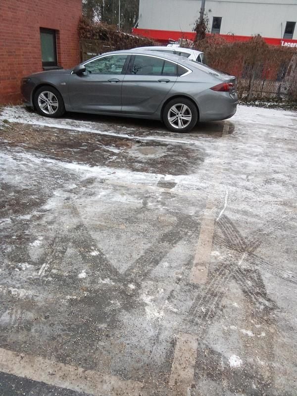 Grau Gebraucht 2019 Opel Insignia Sport Limousine | 11.500 € (Superpreis) - Bild 1/4