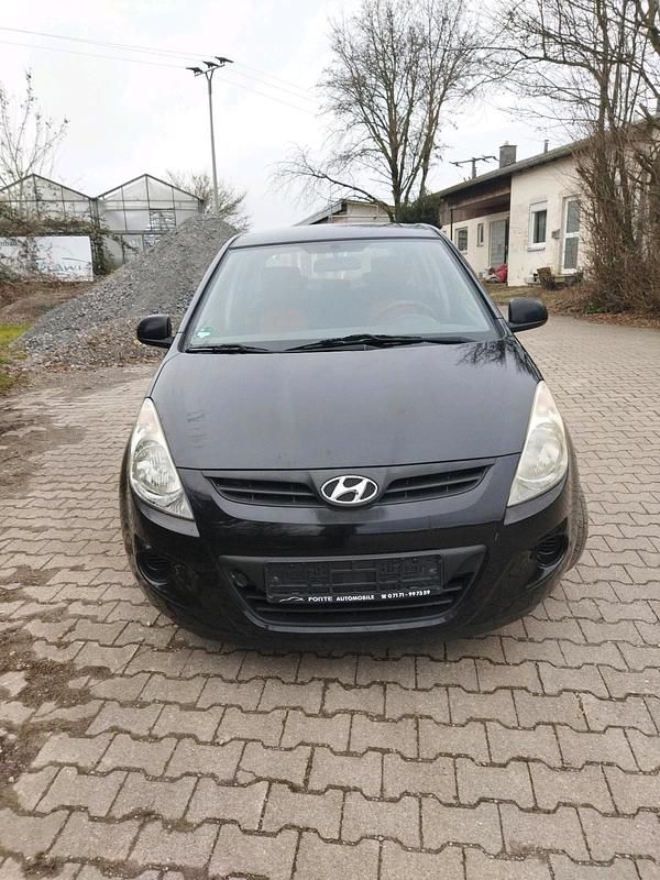 Gebraucht Hyundai i20 78 PS (57 kW) 2009 Schwarz Kleinwagen