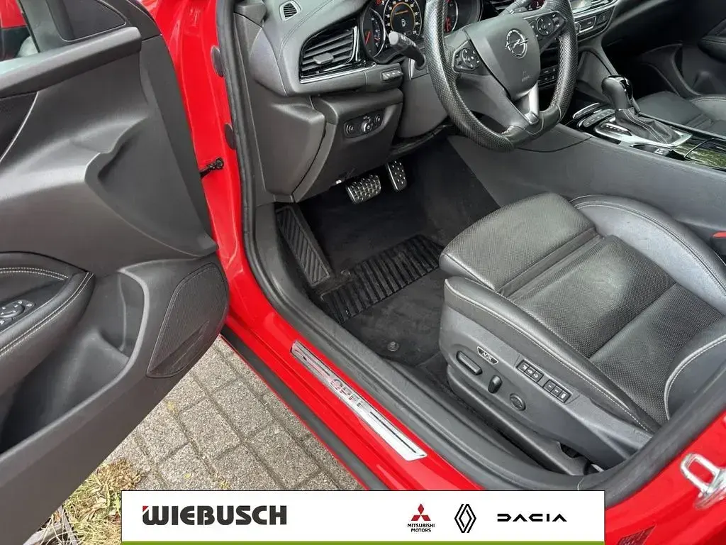 Gebraucht Opel Insignia Sport 260 PS (191 kW) 2017 Lava rot (metallic) Limousine