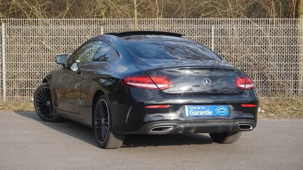 Gebraucht Mercedes C300 AMG 258 PS (189 kW) 2018 Schwarz