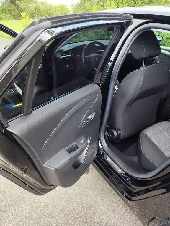 Gebraucht Opel Corsa-e Edition 100 kW (136 PS) 2021 Schwarz Kleinwagen