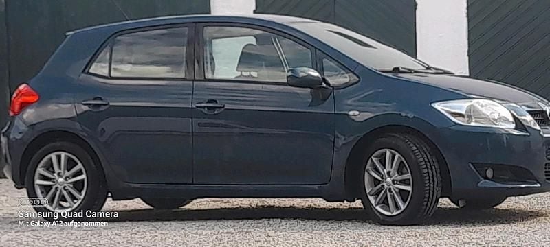 Gebraucht Toyota Auris 101 PS (74 kW) 2009 Blau Kleinwagen