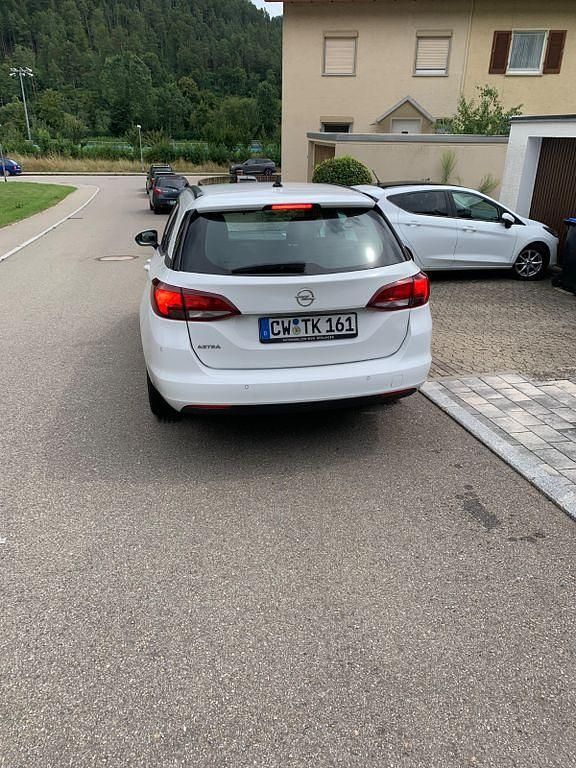 Weiß Gebraucht 2019 Opel Astra Kombi | 8.700 € (Guter Preis) - Bild 1/4