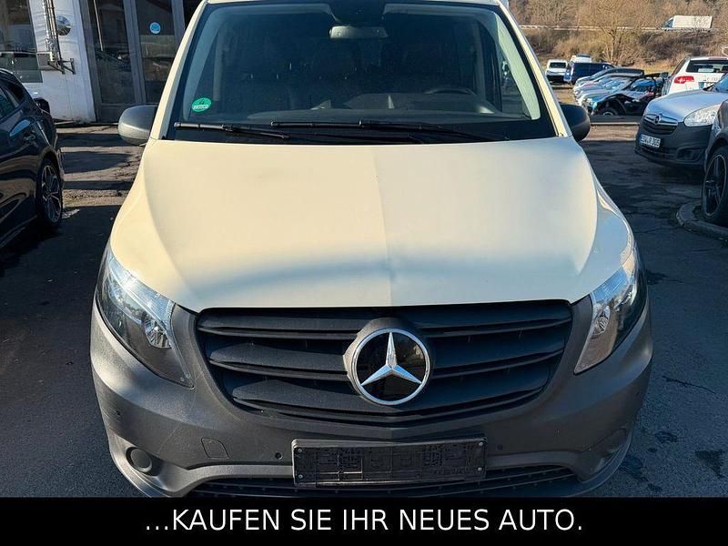 Gebraucht Mercedes Vito 163 PS (119 kW) 2022 Blau Van