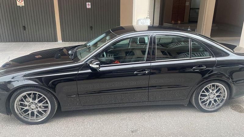 Gebraucht Mercedes E200 Classic 163 PS (119 kW) 2004 Schwarz Limousine
