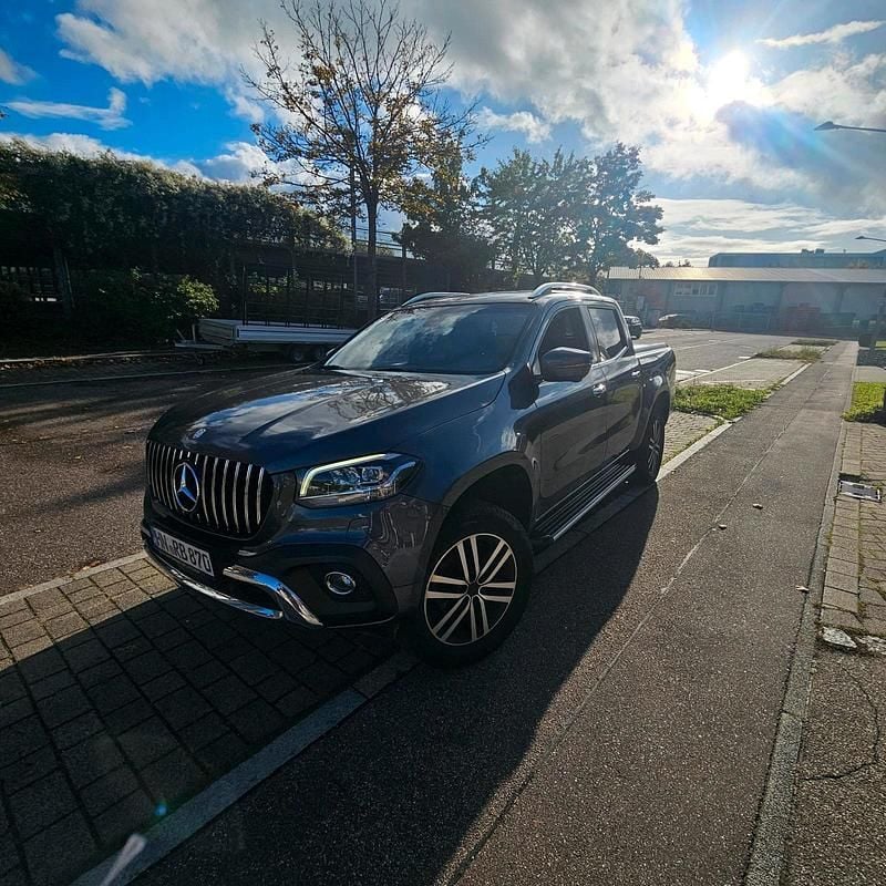 Grau Gebraucht 2018 Mercedes X250 Abholung | 38.000 € (Teuer) - Bild 1/4