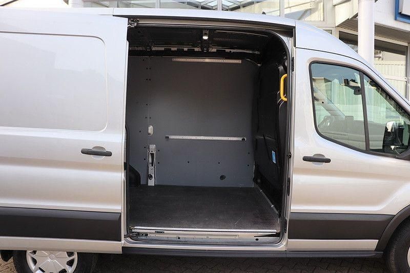 Gebraucht Ford Transit Trend 185 PS (136 kW) 2022 Silber