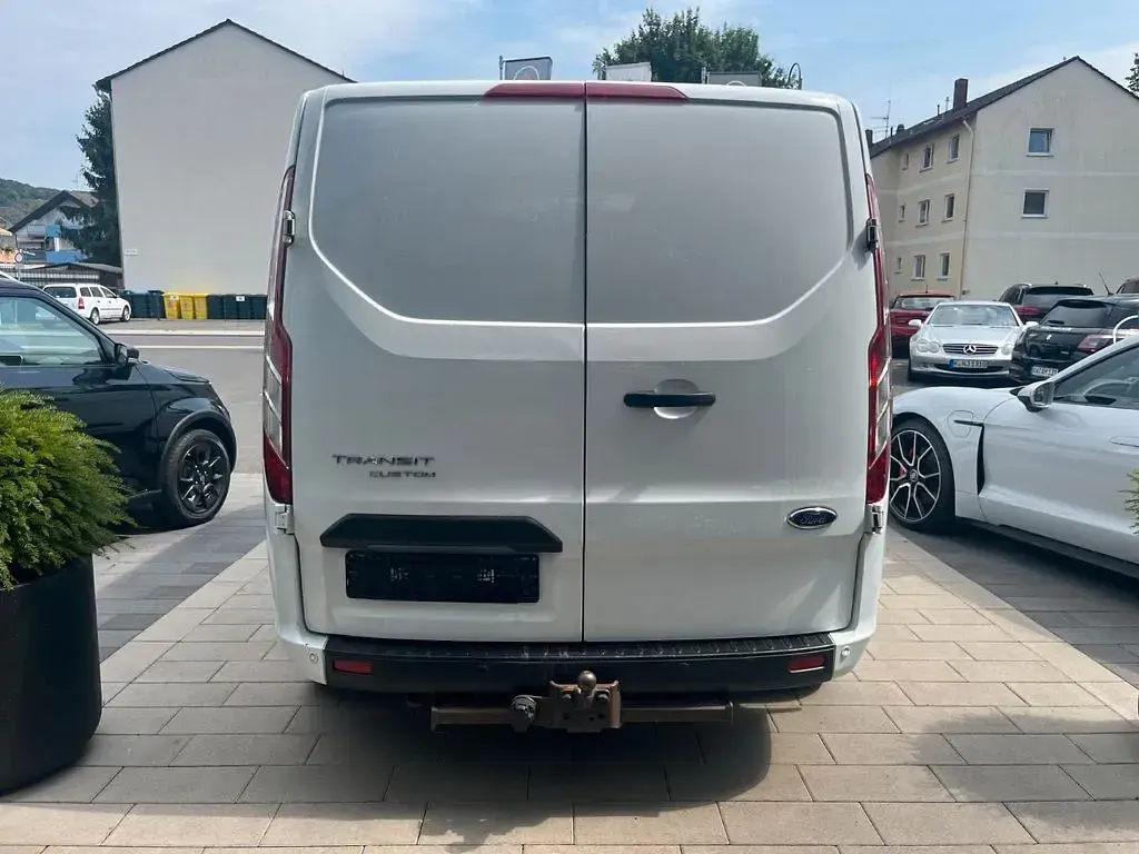 Gebraucht Ford 300 Trend 131 PS (96 kW) 2019 Weiß Van / Kleinbus