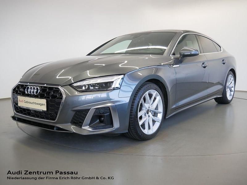 Daytonagrau perleffekt Gebraucht 2023 Audi A5 Sportback S-Line Kleinwagen | 36.265 € (Fairer Preis) - Bild 1/4