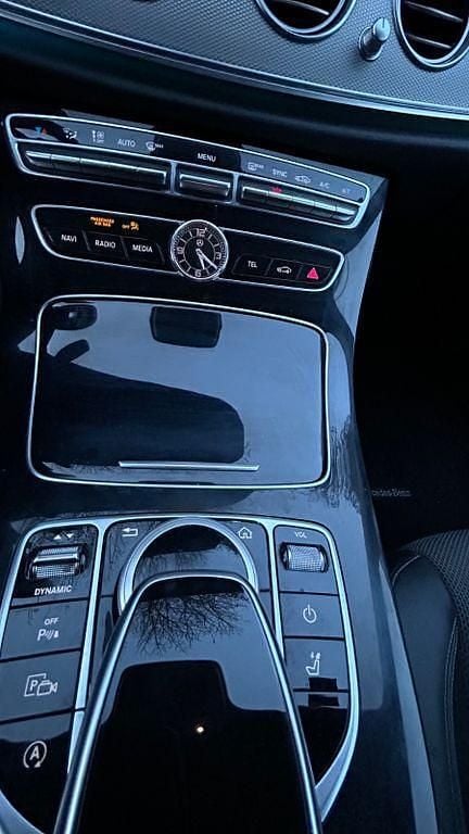 Gebraucht Mercedes E220 194 PS (142 kW) 2017 Grau Kombi