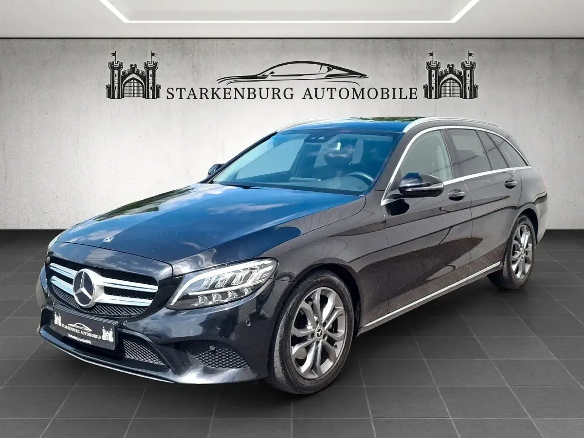 Gebraucht Mercedes C200 Avantgarde 150 PS (110 kW) 2018 Schwarz Kombi