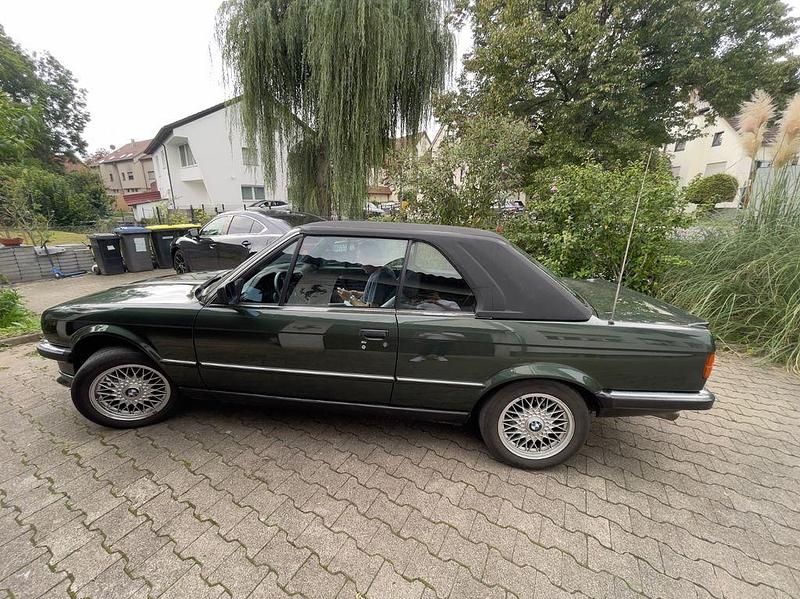 Grün Gebraucht 1989 BMW 325 Cabriolet Performance Cabrio | 15.000 € - Bild 1/4