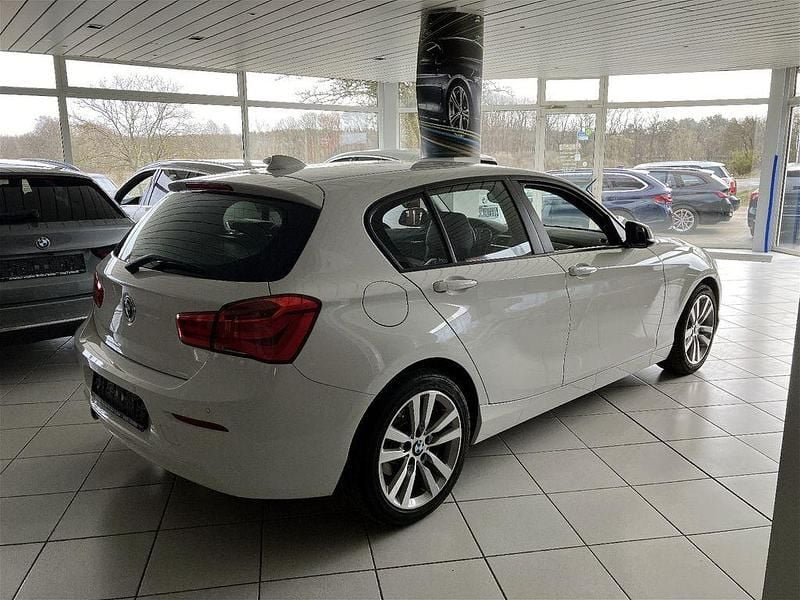 Gebraucht BMW 118 Advantage 136 PS (100 kW) 2019 Alpinweiss iii Kleinwagen