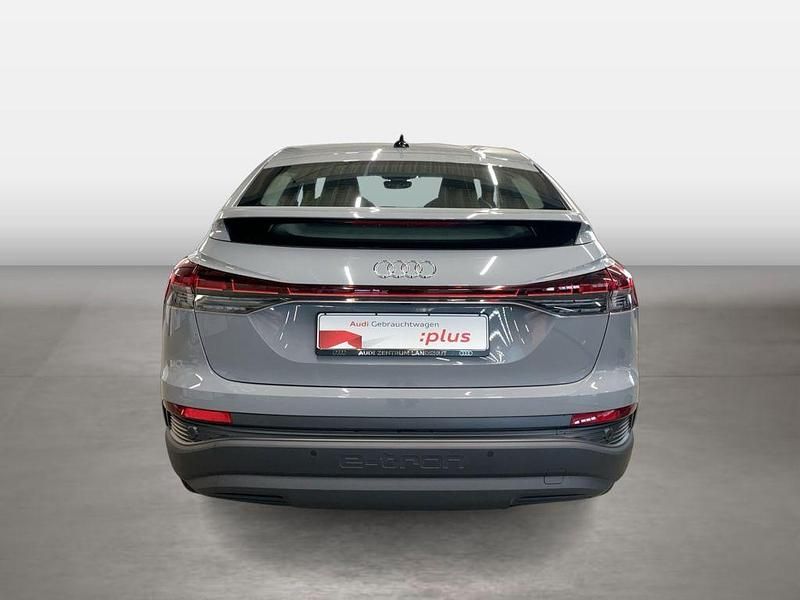 Gebraucht Audi e-tron 150 kW (204 PS) 2023 Kieselgrau SUV