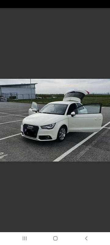 Weiß Gebraucht 2012 Audi A1 Ambition Kleinwagen | 3.500 € (Superpreis) - Bild 1/4