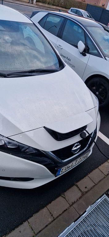 Gebraucht Nissan Leaf N-Connecta 110 kW (150 PS) 2019 Weiß Kleinwagen