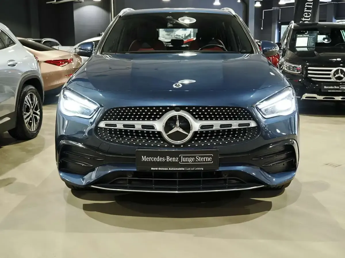 Gebraucht Mercedes GLA250 AMG 160 PS (117 kW) 2023 Blau SUV