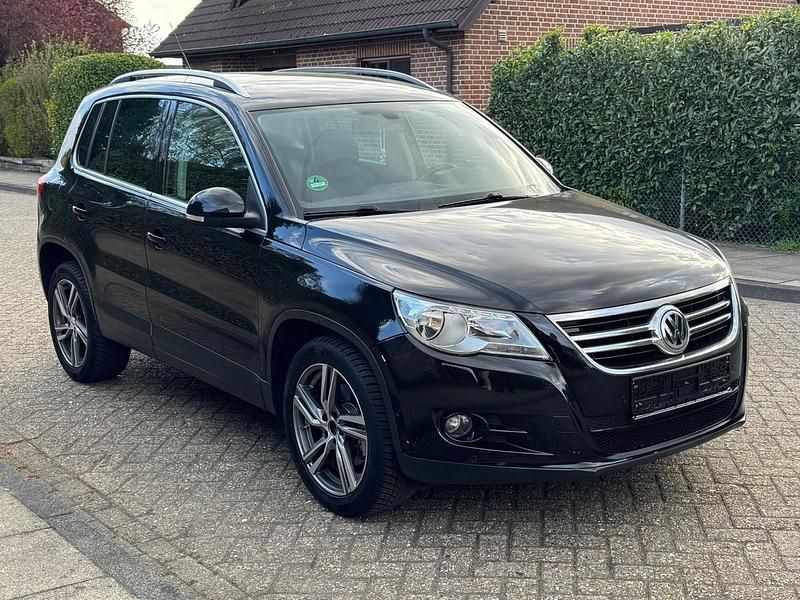 Second-hand VW Golf 150 CP (110 kW) 2009 Negru SUV