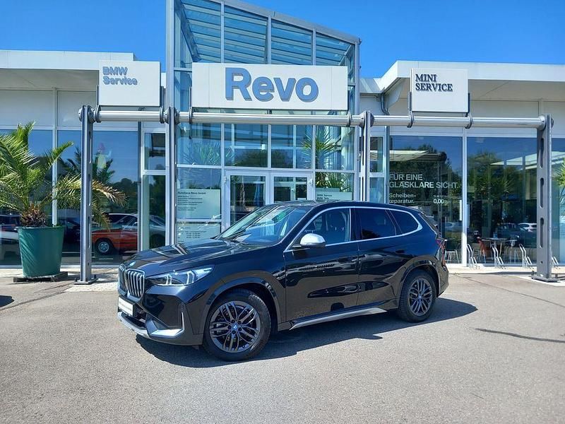 Gebraucht BMW iX1 xLine 230 kW (313 PS) 2023 Black sapphire metallic SUV