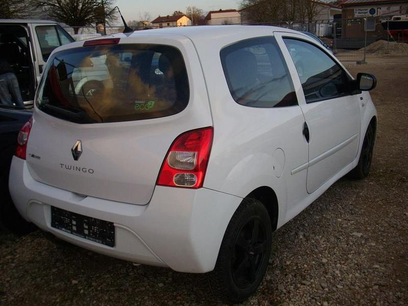 Gebraucht Renault Twingo Dynamique 75 PS (55 kW) 2011 Weiß Kleinwagen