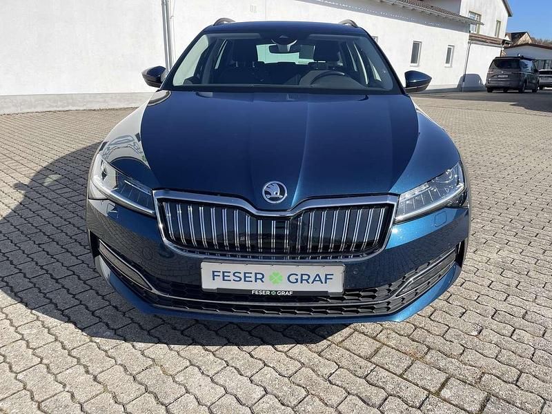 Gebraucht Skoda Superb Ambition 218 PS (160 kW) 2022 Blau Kombi