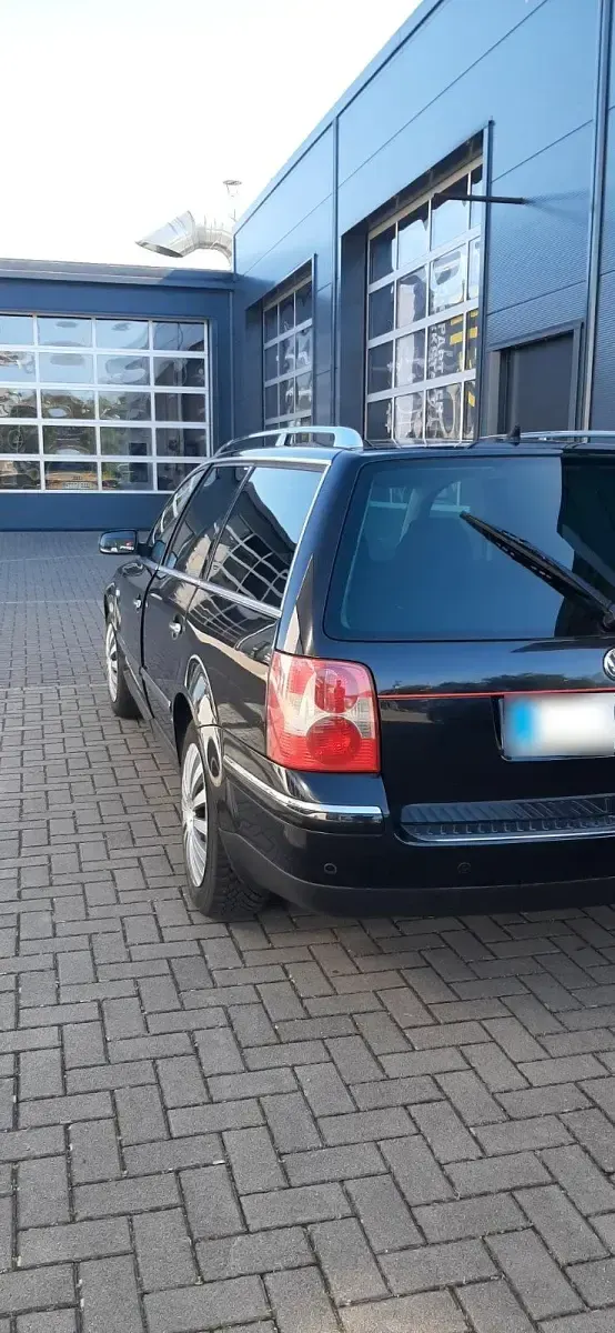 Gebraucht VW Passat 130 PS (95 kW) 2003 Schwarz Kombi