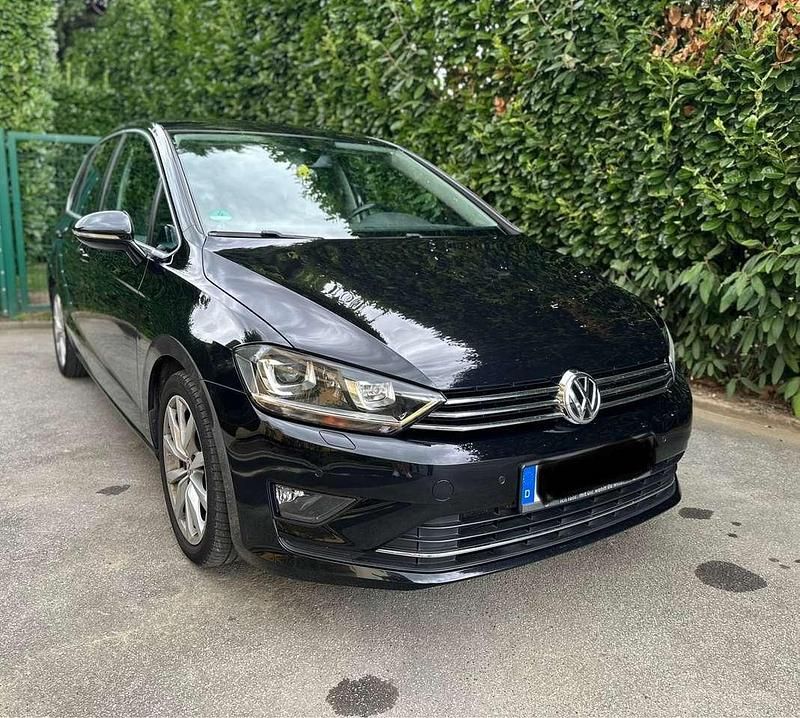 Schwarz Gebraucht 2016 VW Golf Sportsvan Highline Van / Kleinbus | 12.000 € (Fairer Preis) - Bild 1/4