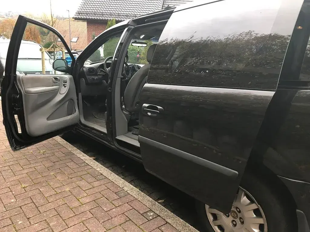Gebraucht Chrysler Grand Voyager Clasic 150 PS (110 kW) 2006 Schwarz Van / Kleinbus