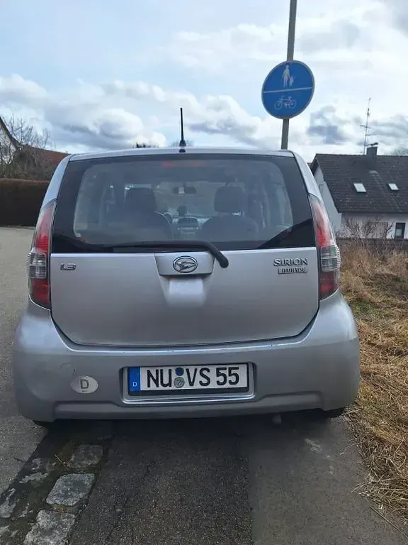 Gebraucht Daihatsu Sirion 91 PS (66 kW) 2007 Silber Kleinwagen