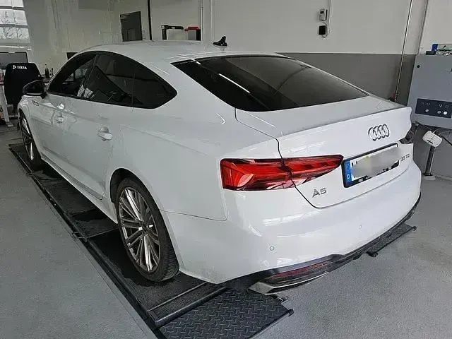 Gebraucht Audi A5 Sportback Advanced 163 PS (119 kW) 2022 Weiß Kleinwagen