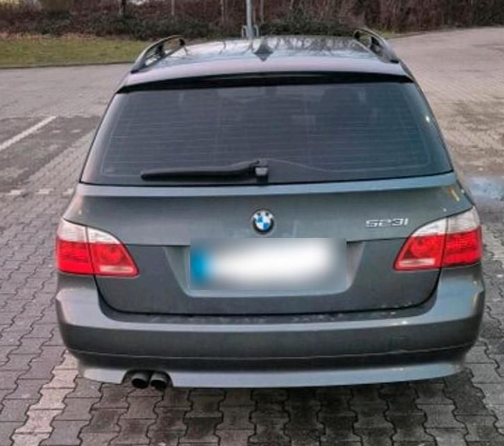 Gebraucht BMW 523 177 PS (130 kW) 2006 Grau Kombi