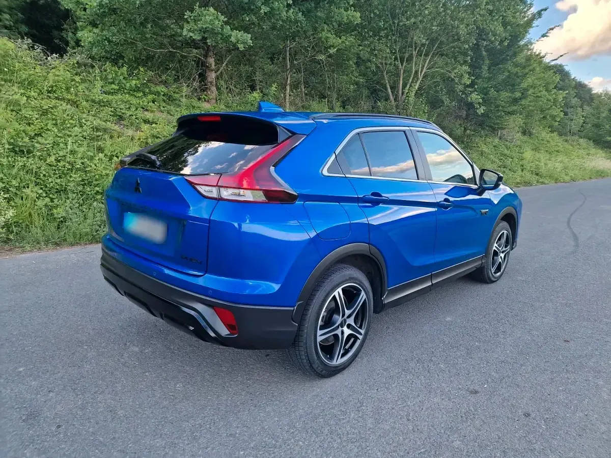 Gebraucht Mitsubishi Eclipse Cross Select 188 PS (138 kW) 2023 Blau SUV