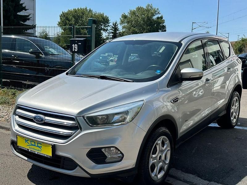 Gebraucht Ford Kuga Trend 150 PS (110 kW) 2017 Silber SUV