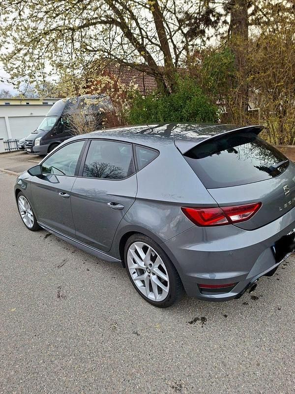 Gebraucht Seat Leon FR 179 PS (131 kW) 2015 Grau Limousine
