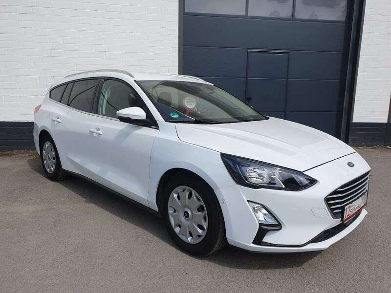 Weiß Gebraucht 2020 Ford Focus Kombi | 10.950 € (Superpreis) - Bild 1/4