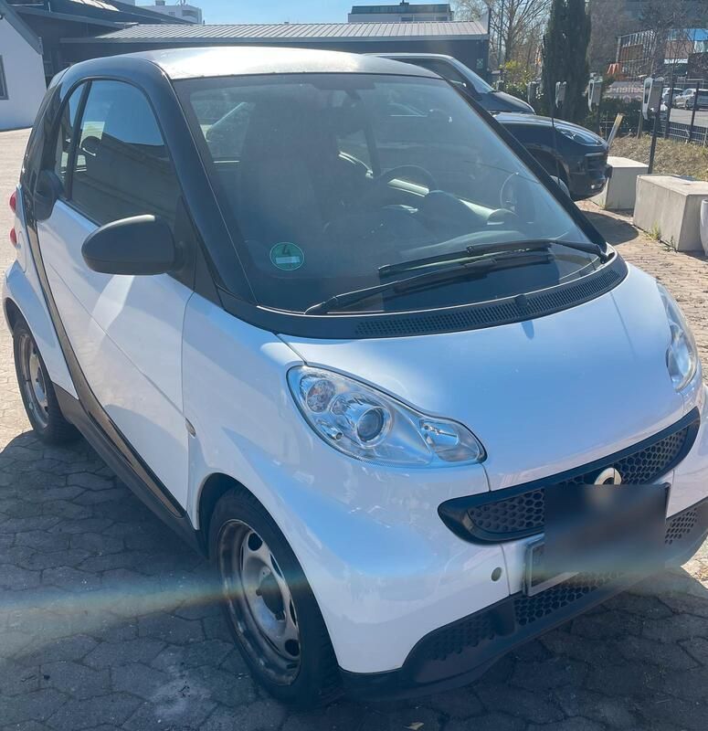 Weiß Gebraucht 2012 Smart ForTwo Coupé Kleinwagen | 3.400 € (Guter Preis) - Bild 1/4