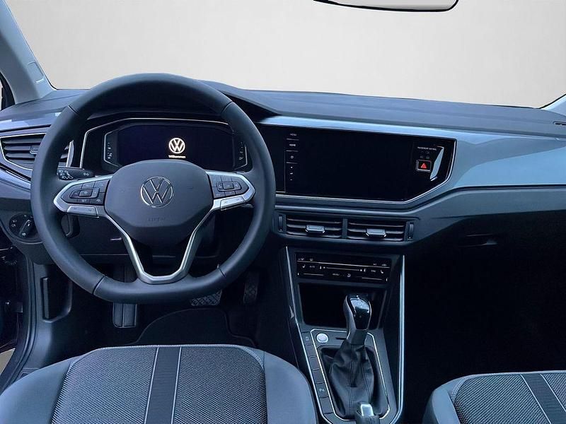 Gebraucht VW Polo Style 95 PS (69 kW) 2025 Grau Limousine