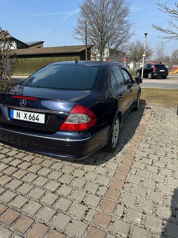 Gebraucht Mercedes E280 Avantgarde 231 PS (169 kW) 2007 Blau Limousine