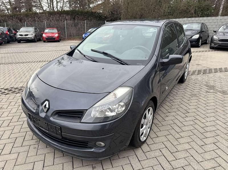 Gebraucht Renault Clio II 111 PS (81 kW) 2007 Grau Limousine