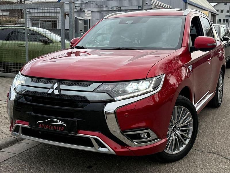Gebraucht Mitsubishi Outlander P-HEV Top 224 PS (164 kW) 2021 Rot SUV