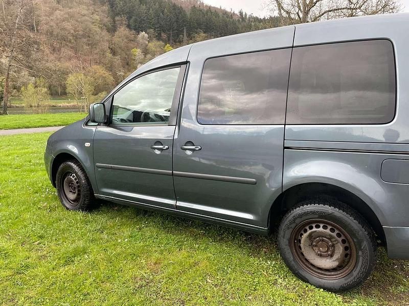 Gebraucht VW Caddy Style 102 PS (75 kW) 2009 Grau Van / Kleinbus