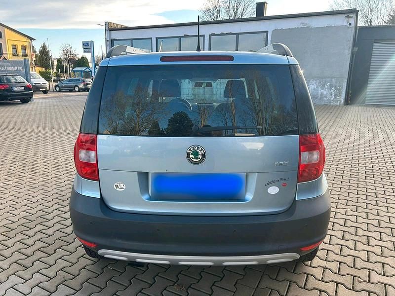 Gebraucht Skoda Yeti 105 PS (77 kW) 2013 Blau SUV