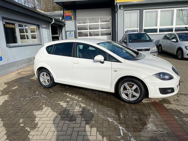 Gebraucht Seat Leon 105 PS (77 kW) 2011 Weiß Kleinwagen